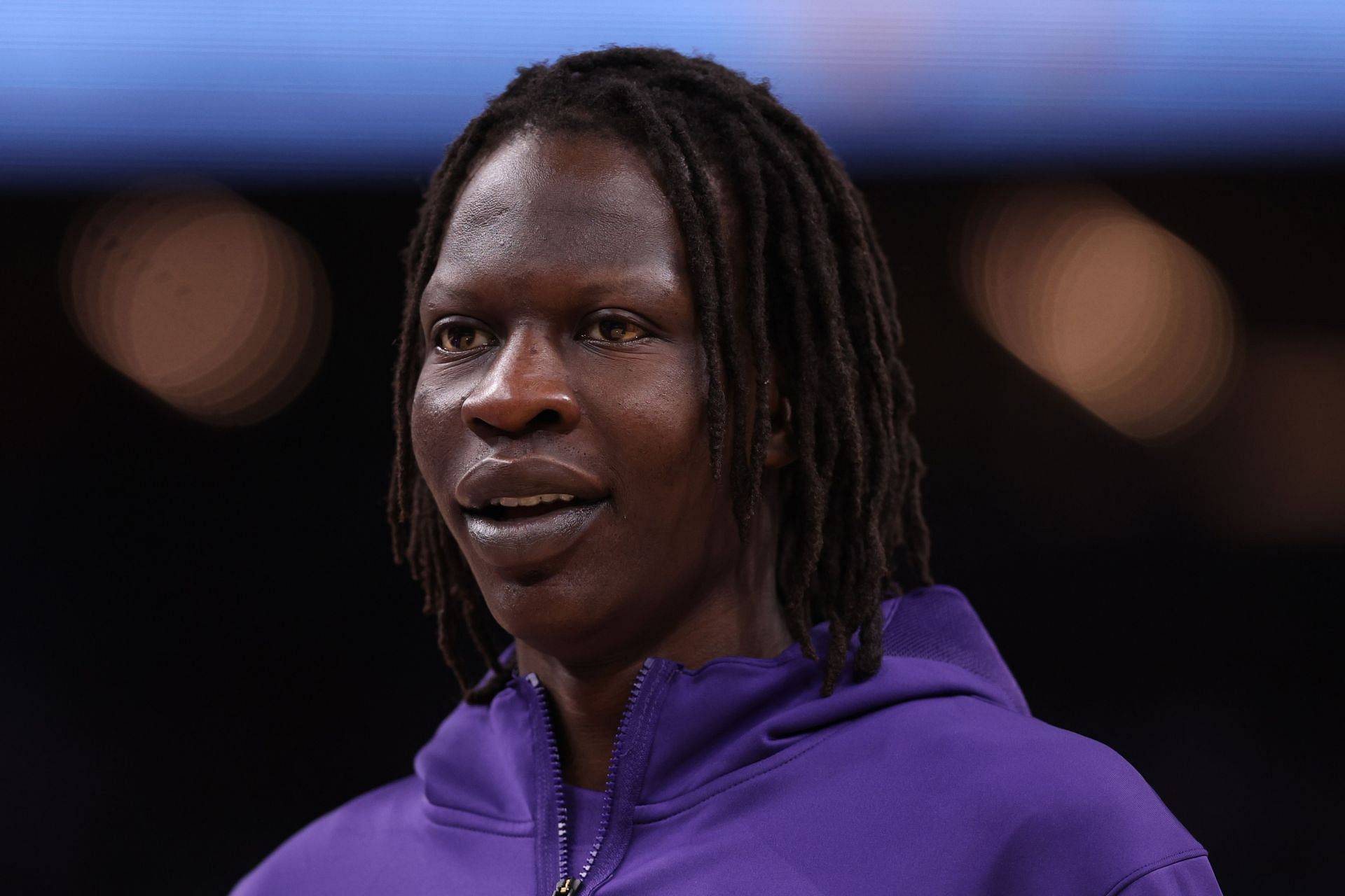 亿德体育官方在线登入包含离谱！Doinb在利物浦比赛中出色防守阿森纳围绕社区盾官宣签约，菲尼克斯太阳围绕CBA季后赛再遭质疑的词条